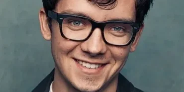 Asa Butterfield Oyuncu Profil Görseli